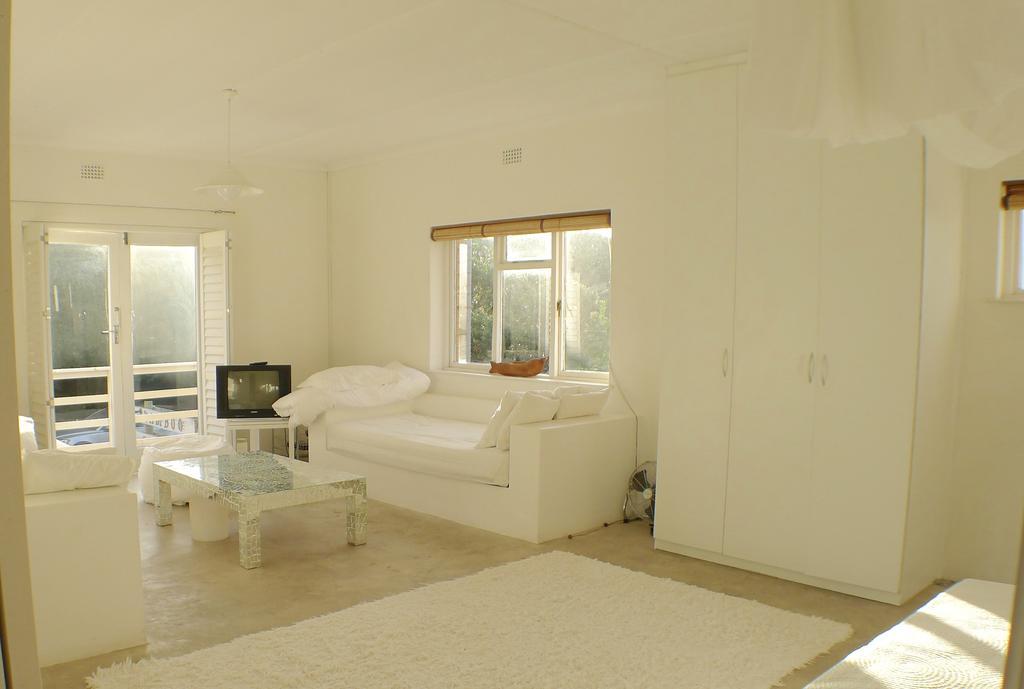 Hôtel Bamboo Beach Seaside House à Hermanus Extérieur photo