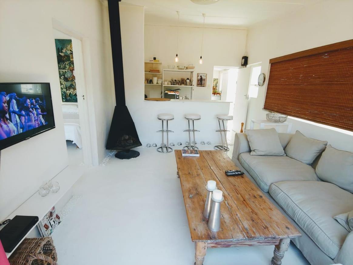 Hôtel Bamboo Beach Seaside House à Hermanus Extérieur photo
